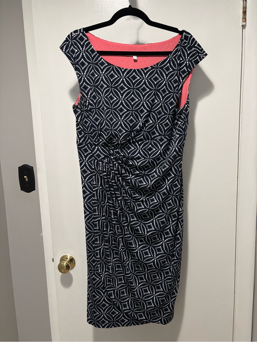 Signature Sadie Black and White Geometric Midi Dress with Coral Lining Size 16